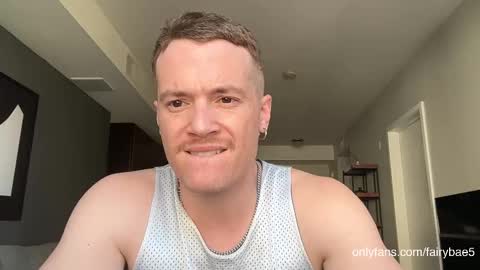 Snapshot of fairybae5 chatting on November 9, 2025, 11:03 pm Travis online show from November 9, 2025, 11:03 pm