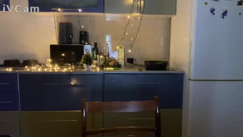 Arisha online show from December 18, 2024, 4:17 pm