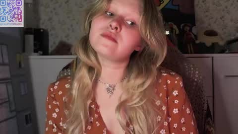 Arisha online show from March 7, 2025, 8:00 pm