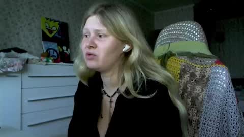 Arisha online show from October 10, 2025, 2:05 pm