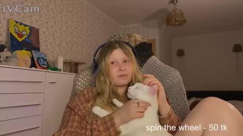 Arisha online show from November 13, 2025, 10:52 pm