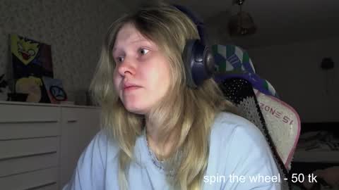 Arisha online show from November 17, 2025, 7:41 pm