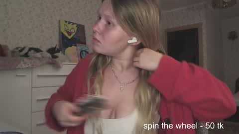 Arisha online show from November 21, 2025, 3:54 pm