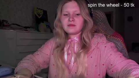 Arisha online show from November 28, 2025, 10:01 pm