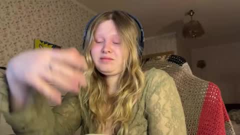 Arisha online show from February 4, 2026, 8:58 pm