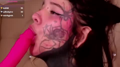 Snapshot of fairyflexxx chatting on December 7, 2024, 4:36 pm Fairy online show from December 7, 2024, 4:36 pm