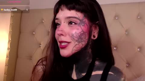 Snapshot of fairyflexxx chatting on December 13, 2024, 1:44 pm Fairy online show from December 13, 2024, 1:44 pm