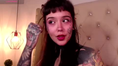 Snapshot of fairyflexxx chatting on December 14, 2024, 3:18 am Fairy online show from December 14, 2024, 3:18 am