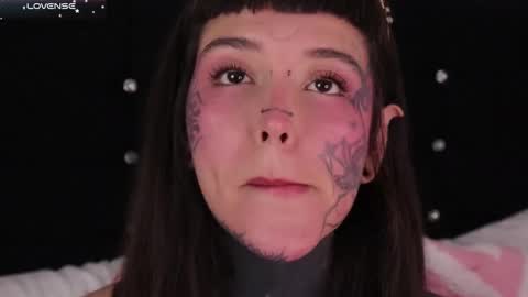 Snapshot of fairyflexxx chatting on February 8, 2025, 1:43 am Fairy online show from February 8, 2025, 1:43 am