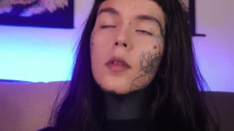 Snapshot of fairyflexxx chatting on September 28, 2025, 10:48 pm Fairy online show from September 28, 2025, 10:48 pm