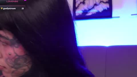 Snapshot of fairyflexxx chatting on October 13, 2025, 3:39 am Fairy online show from October 13, 2025, 3:39 am