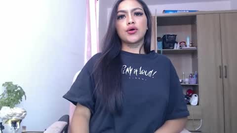 fairylatin online show from December 16, 2024, 1:43 pm