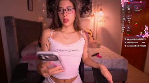 Snapshot of fairylilyx chatting on May 19, 2026, 1:56 am Fairy Lily online show from May 19, 2026, 1:56 am