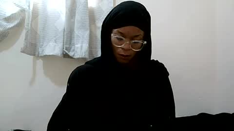 faizah_ online show from July 6, 2026, 1:08 pm