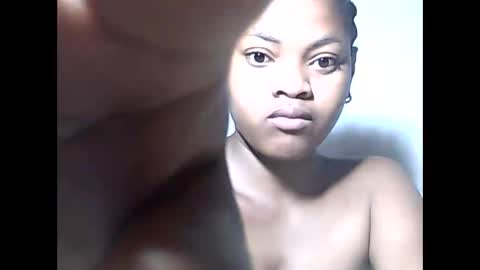 falielyse online show from September 30, 2025, 5:56 am