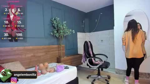 Snapshot of fallen_angel999777 chatting on October 8, 2025, 12:36 pm Megan 630 1330 -5 online show from October 8, 2025, 12:36 pm