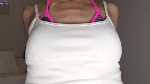 Snapshot of fallen_virtue chatting on March 18, 2026, 9:51 pm Miya online show from March 18, 2026, 9:51 pm