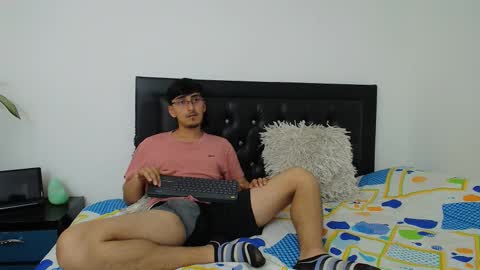 FallGays online show from February 6, 2026, 10:46 pm