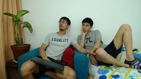 Snapshot of fallgays chatting on May 5, 2026, 1:35 am FallGays online show from May 5, 2026, 1:35 am