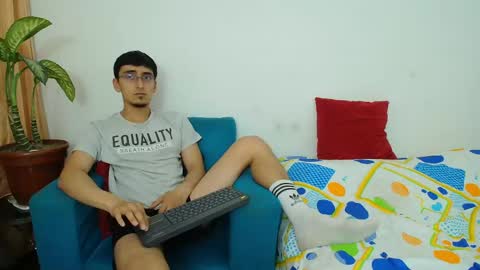 Snapshot of fallgays chatting on May 11, 2026, 1:44 am FallGays online show from May 11, 2026, 1:44 am