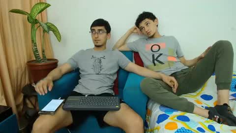 Snapshot of fallgays chatting on May 13, 2026, 1:58 am FallGays online show from May 13, 2026, 1:58 am