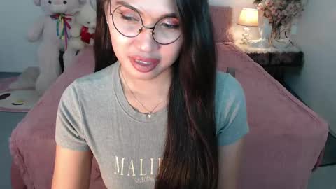 Layla online show from January 25, 2025, 4:57 pm