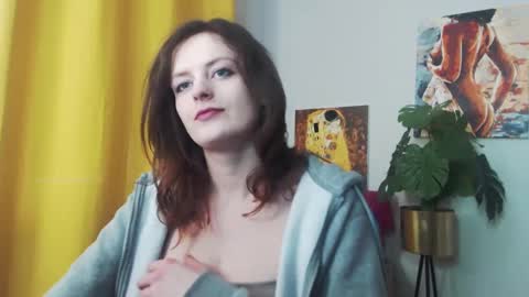 Nadine online show from December 11, 2024, 12:23 pm