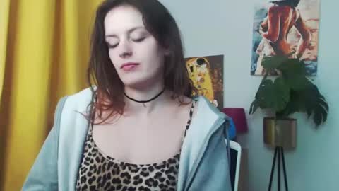 Nadine online show from January 10, 2025, 12:26 pm