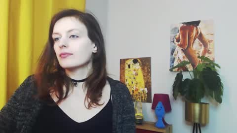 Nadine online show from February 5, 2025, 12:27 pm