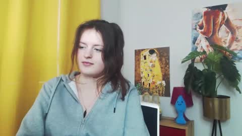 Nadine online show from February 13, 2025, 9:41 am