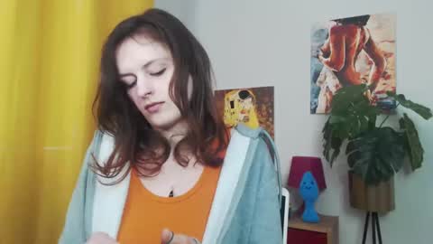 Nadine online show from March 6, 2025, 9:25 am