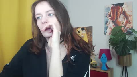 Nadine online show from March 12, 2025, 6:18 am