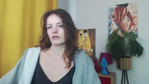 Nadine online show from September 9, 2025, 4:45 am