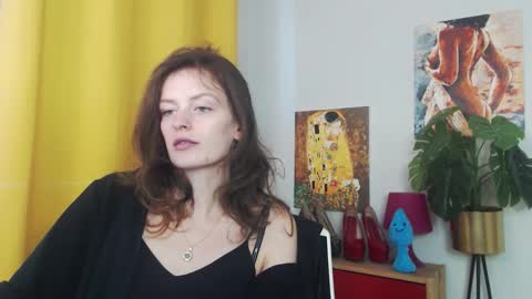 Nadine online show from September 16, 2025, 5:08 am