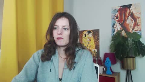 Nadine online show from September 17, 2025, 4:47 am