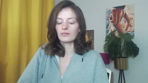 Nadine online show from September 29, 2025, 4:39 am