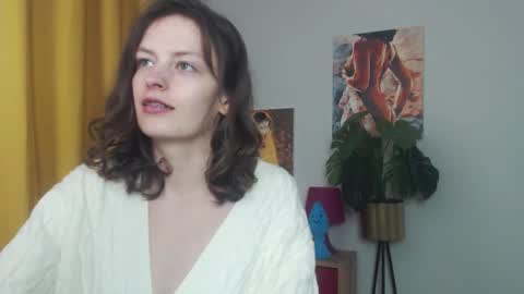 Nadine online show from October 13, 2025, 4:34 am