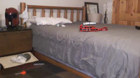 Snapshot of fanfriction chatting on October 2, 2025, 1:56 am Fan Friction online show from October 2, 2025, 1:56 am