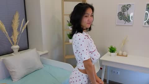 Snapshot of fannygarland chatting on January 4, 2025, 10:05 am Eva online show from January 4, 2025, 10:05 am