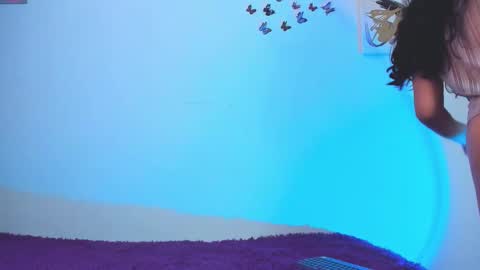 Snapshot of fantastic_asians2 chatting on September 19, 2025, 9:59 pm Ale online show from September 19, 2025, 9:59 pm