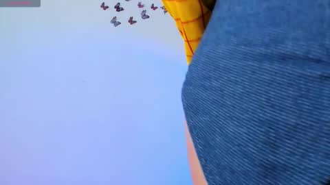 Snapshot of fantastic_asians2 chatting on October 16, 2025, 9:05 pm Ale online show from October 16, 2025, 9:05 pm