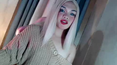 Snapshot of fantasticcock69_daniella chatting on March 15, 2026, 8:09 am DANIELLA - DONT FORGET TO GIVE ME A THUMBSU UP online show from March 15, 2026, 8:09 am