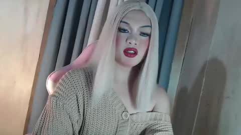 Snapshot of fantasticcock69_daniella chatting on April 8, 2026, 11:21 am DANIELLA - DONT FORGET TO GIVE ME A THUMBSU UP online show from April 8, 2026, 11:21 am