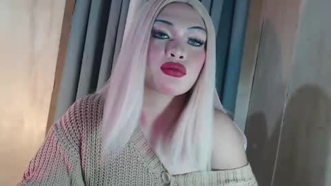 Snapshot of fantasticcock69_daniella chatting on April 9, 2026, 5:40 am DANIELLA - DONT FORGET TO GIVE ME A THUMBSU UP online show from April 9, 2026, 5:40 am