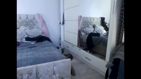 Snapshot of fantasticdeee chatting on February 27, 2025, 9:11 am fantasticdeee online show from February 27, 2025, 9:11 am