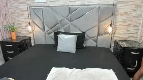 Hellen  online show from February 2, 2026, 8:07 pm