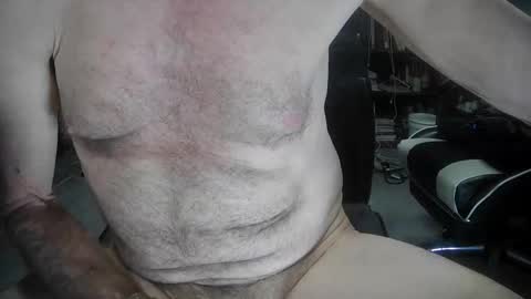 fantasyresort online show from October 16, 2025, 3:18 am