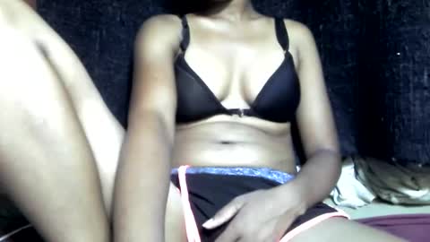 farantsaaly1 online show from January 19, 2025, 12:50 pm