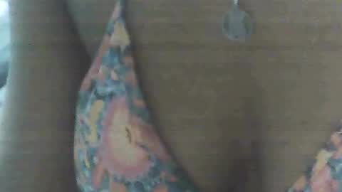 Snapshot of farianna_hot chatting on April 28, 2026, 2:27 am farianna_hot online show from April 28, 2026, 2:27 am