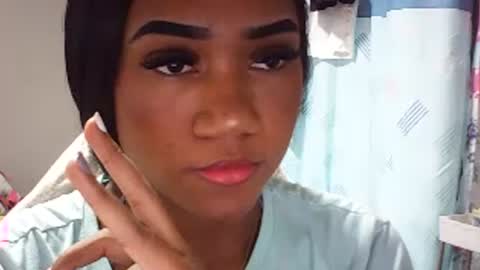 Snapshot of farianna_hot chatting on May 17, 2026, 8:38 pm farianna_hot online show from May 17, 2026, 8:38 pm
